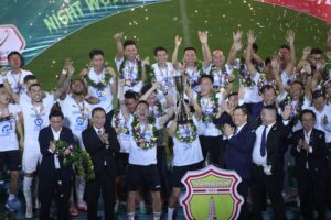 CLB Nam Định Tổ Chức Lễ Nâng Cúp V-League 2024/2025 với Vé Miễn Phí và Màn Hình LED